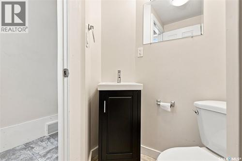 431 G Avenue S, Saskatoon, SK - Indoor Photo Showing Bathroom