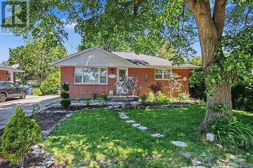 57 VANCOUVER DRIVE  Guelph (St. George's), ON N1E 2G1