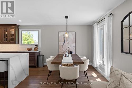 1908 10Th Line, Innisfil, ON - Indoor Photo Showing Dining Room