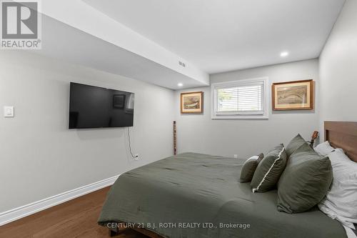 1908 10Th Line, Innisfil, ON - Indoor Photo Showing Bedroom