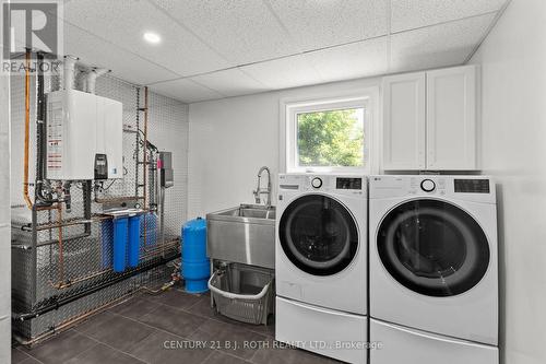 1908 10Th Line, Innisfil, ON - Indoor Photo Showing Laundry Room