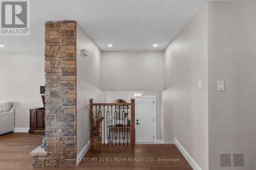 1908 10Th Line, Innisfil, ON - Indoor Photo Showing Other Room