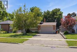 45 FAVERSHAM CRESCENT Toronto, ON M9C 3X7