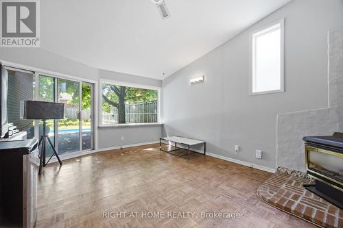 45 Faversham Crescent, Toronto, ON - Indoor Photo Showing Other Room