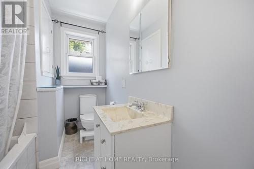 45 Faversham Crescent, Toronto, ON - Indoor Photo Showing Bathroom