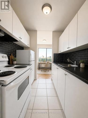 402 - 1780 LAWRENCE AVENUE E , Toronto, Ontario M1R 2Y2 2