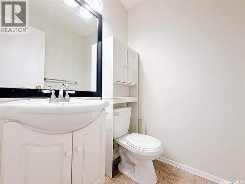 1026 Kingsmere Boulevard, Saskatoon, SK - Indoor Photo Showing Bathroom