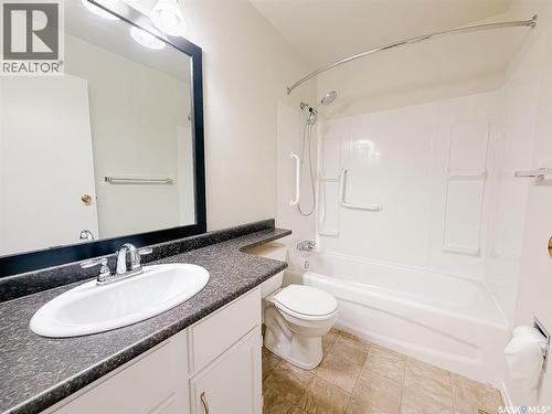 1026 Kingsmere Boulevard, Saskatoon, SK - Indoor Photo Showing Bathroom