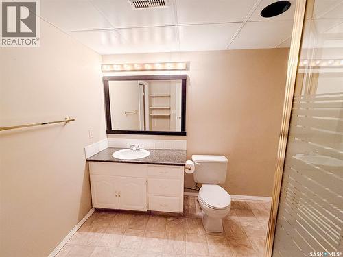 1026 Kingsmere Boulevard, Saskatoon, SK - Indoor Photo Showing Bathroom