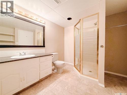 1026 Kingsmere Boulevard, Saskatoon, SK - Indoor Photo Showing Bathroom