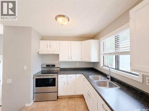 1026 Kingsmere Boulevard, Saskatoon, SK - Indoor Photo Showing Kitchen With Double Sink