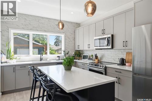 918 3Rd Street, Saskatoon, SK - Indoor Photo Showing Kitchen With Upgraded Kitchen