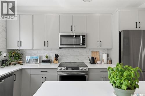 918 3Rd Street, Saskatoon, SK - Indoor Photo Showing Kitchen With Upgraded Kitchen