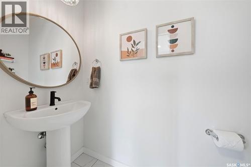 918 3Rd Street, Saskatoon, SK - Indoor Photo Showing Bathroom