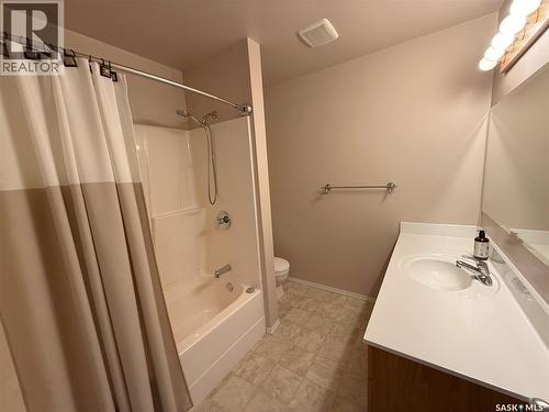 86 Duncan Crescent, Saskatoon, SK - Indoor Photo Showing Bathroom