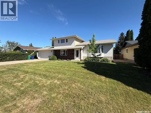 86 Duncan Crescent, Saskatoon, SK - Outdoor With Facade