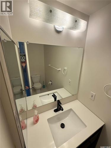 86 Duncan Crescent, Saskatoon, SK - Indoor Photo Showing Bathroom