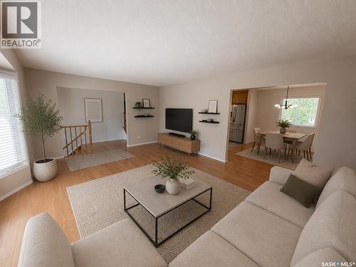 86 Duncan Crescent, Saskatoon, SK - Indoor Photo Showing Living Room