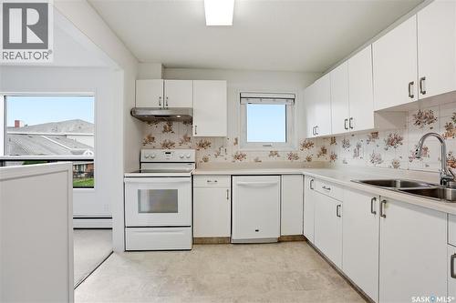 212 217A Cree Place, Saskatoon, SK - Indoor Photo Showing Kitchen With Double Sink