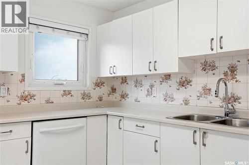 212 217A Cree Place, Saskatoon, SK - Indoor Photo Showing Kitchen With Double Sink