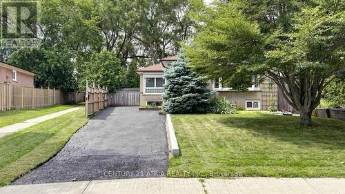 22 Jeffton Crescent, Toronto, ON - Outdoor