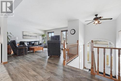 393460 2 Concession, West Grey, ON - Indoor Photo Showing Other Room