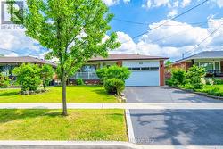 62 KEEGAN CRESCENT Toronto, ON M3J 1G2