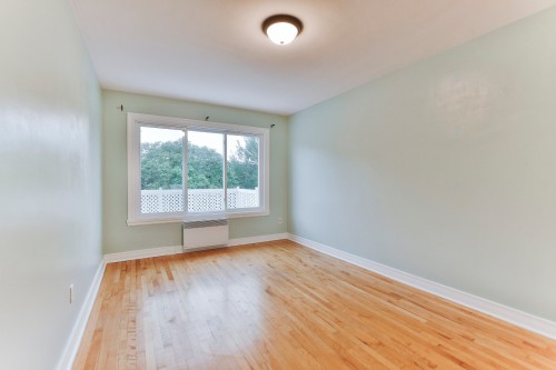Master Bedroom - 2062 Rue Bossuet, Montréal (Mercier/Hochelaga-Maisonneuve), QC - Indoor Photo Showing Other Room