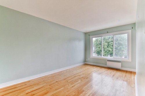 Living Room - 2062 Rue Bossuet, Montréal (Mercier/Hochelaga-Maisonneuve), QC - Indoor Photo Showing Other Room