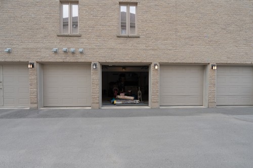 Garage - 2072 Rue De Castellane, Laval (Vimont), QC - Outdoor With Exterior