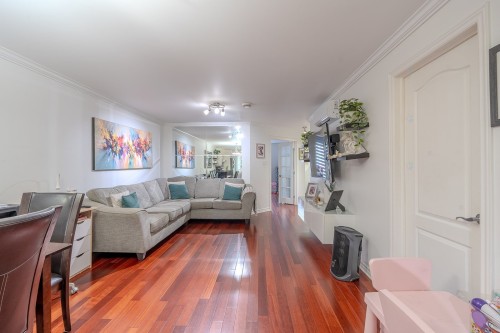 Salon - 2072 Rue De Castellane, Laval (Vimont), QC - Indoor Photo Showing Living Room