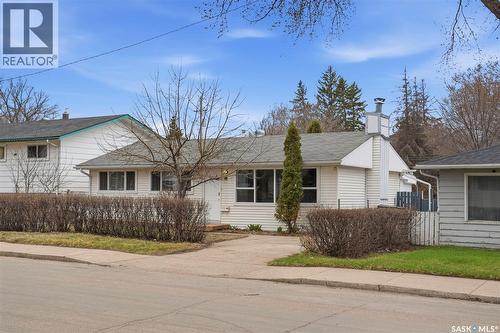 1721 E Avenue N, Saskatoon, SK - Outdoor With Facade