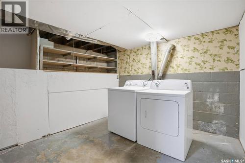 1721 E Avenue N, Saskatoon, SK - Indoor Photo Showing Laundry Room