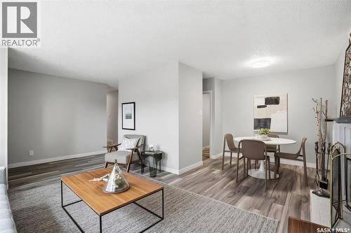 1721 E Avenue N, Saskatoon, SK - Indoor Photo Showing Living Room