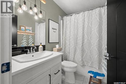 5196 Aviator Crescent, Regina, SK - Indoor Photo Showing Bathroom