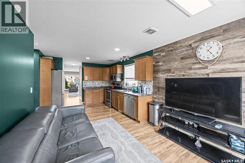 439 Coad Manor, Saskatoon, SK - Indoor