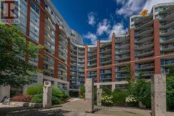 707 - 550 QUEENS QUAY W Toronto, ON M5V 3M8