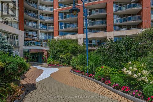 Beautiful Gardens - 707 - 550 Queens Quay W, Toronto, ON - Outdoor