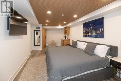 Guest Suite - 707 - 550 Queens Quay W, Toronto, ON - Indoor Photo Showing Bedroom