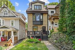 227 WAVERLEY ROAD Toronto, ON M4L 3T4