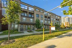 4 - 624 REXDALE BOULEVARD  Toronto, ON M9W 0G1