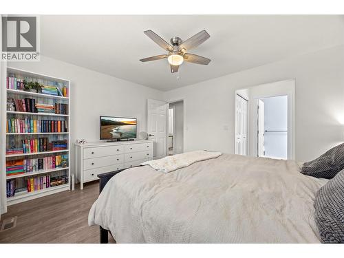 377 Sumac Road E, Kelowna, BC - Indoor Photo Showing Bedroom