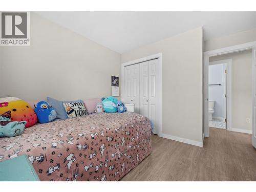 377 Sumac Road E, Kelowna, BC - Indoor Photo Showing Bedroom