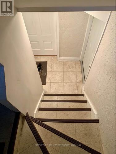 LOWER - 16 COXWELL BOULEVARD , Toronto, Ontario M4C 3G7 2