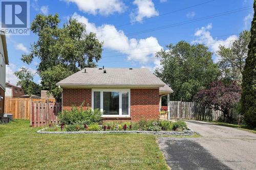 404 BURNLEY COURT  Oshawa, ON L1G 7G6