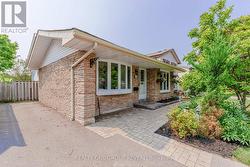 133 CALAIS STREET Whitby, ON L1N 5M3