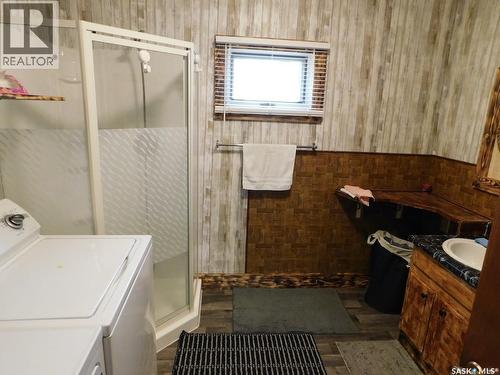 40 Edouard Beaupre Street, Willow Bunch, SK - Indoor Photo Showing Laundry Room