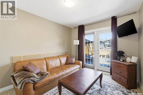 816 Empress Street, Saskatoon, SK - Indoor