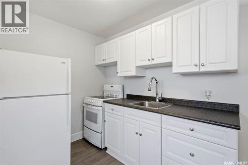 816 Empress Street, Saskatoon, SK - Indoor Photo Showing Kitchen