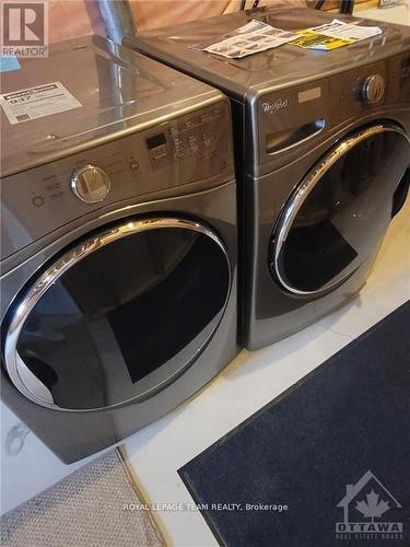 114 Bartonia Circle, Ottawa, ON - Indoor Photo Showing Laundry Room
